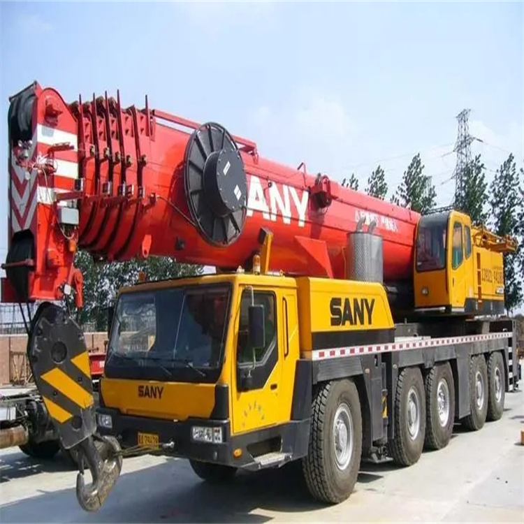 栾川附近工地哪里有吊车出租|应急吊装服务|24小时灵活调度